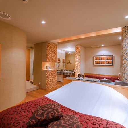 טוקורוזאווה Eight Prince Hotel -Adult Only- מראה חיצוני תמונה